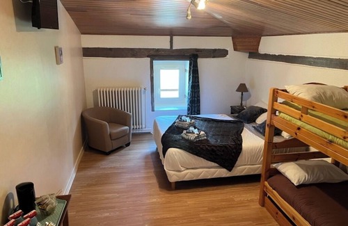 Saint-Georges-en-Couzan House | Auberge Au Saint Georges du Mazet