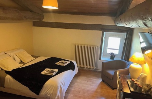Saint-Georges-en-Couzan House | Auberge Au Saint Georges du Mazet