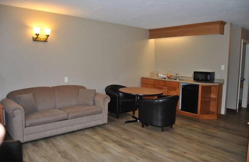 Bouctouche Hotel | Auberge Bouctouche Inn & Suites