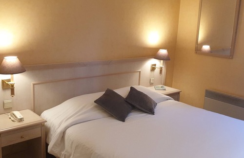 Saint-Yorre Hotel | Auberge Bourbonnaise