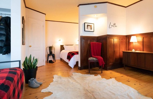 Saint Ferreol les Neiges Bed & Breakfast | Auberge et Campagne