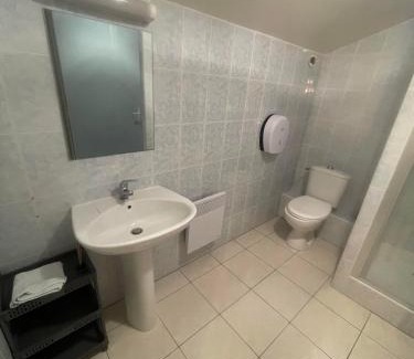 Montcabrier Bed & Breakfast | Auberge Chez Tonton