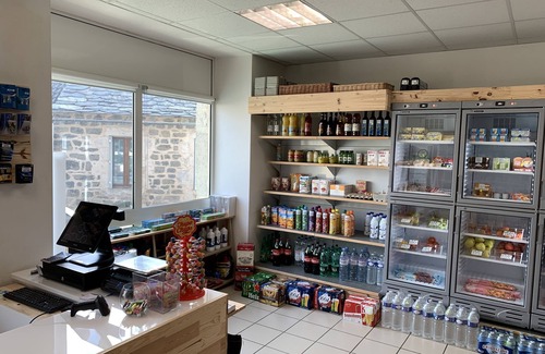 Freycenet-la-Tour Apartment | Auberge de la Tour Bar Restaurant Grocery