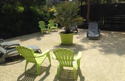 Bernieres-sur-Mer Hotel | Auberge De La Luzerne