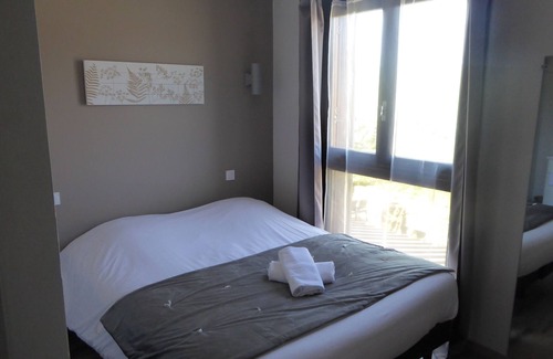 Lavours Hotel | Auberge de la Paillere
