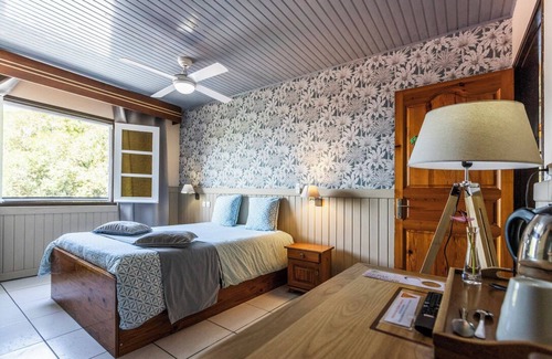 Saint-Joseph House | AUBERGE DESPRAIRIES