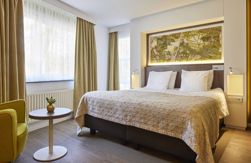 Municipality of Tilburg Hotel | Auberge du Bonheur