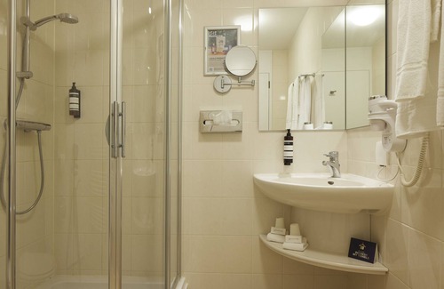 Municipality of Tilburg Hotel | Auberge du Bonheur