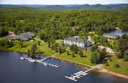 Mauricie Hotel | Auberge du Lac-à-l'Eau-Claire