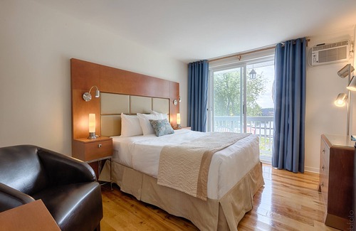Saint-Marc-sur-Richelieu Hotel | Auberge Handfield