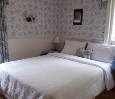 Saint-Joseph-de-la-Rive Hotel | Auberge la maison sous les pins