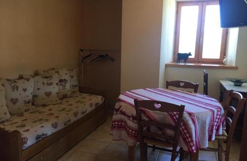 Pringy House | Auberge La Ferme De Ferrières