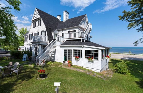 Pointe-au-Pic Hotel | Auberge La Marmite