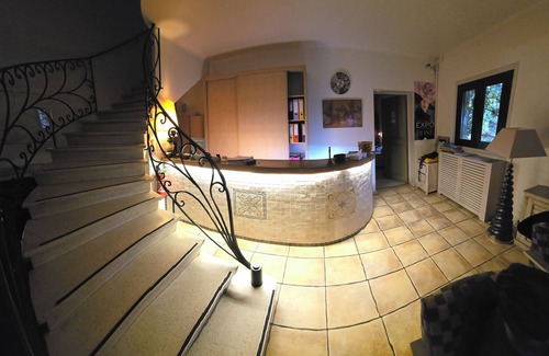 Le Plan-de-Grasse House | Auberge Les Arômes