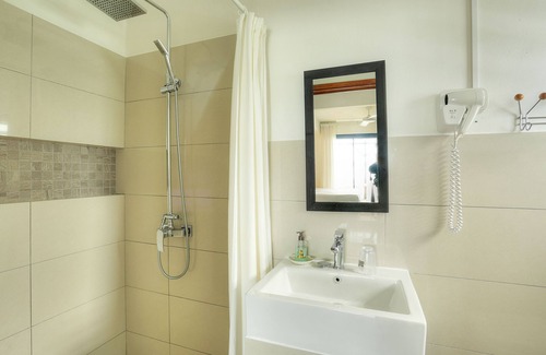 Mahebourg Bed & Breakfast | Auberge SeaFever