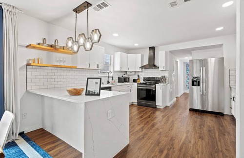 Dallas House | Auburn Haven: Spacious Retreat w/Modern Comforts