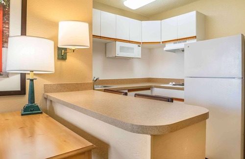 Auburn Hills Hotel | Auburn Hills Extended Stay Inn