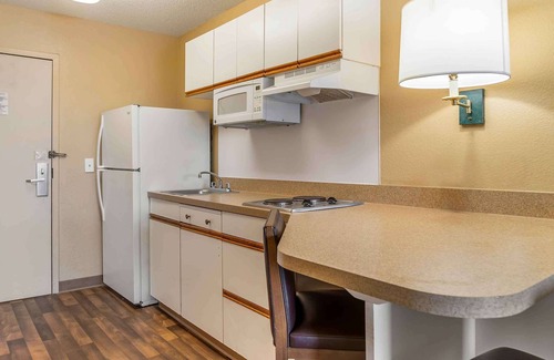 Auburn Hills Hotel | Auburn Hills Extended Stay Inn