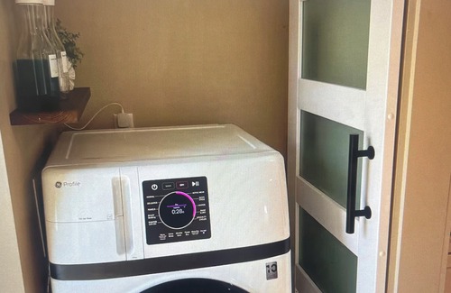 Vincennes Apartment | Auburn's Place - Newly renovated 1-bedroom apartment