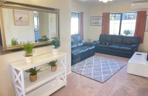 Greenlane - Ellerslie House | Auckland City & AIRPORT Near Sylvia park mall