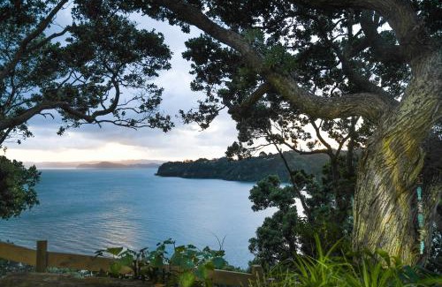 Titirangi House | Auckland Clifftop