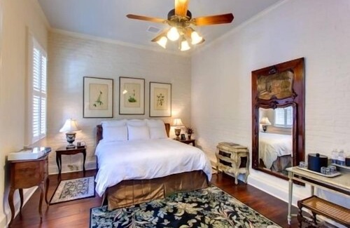 French Quarter Hotel | Audubon Cottages