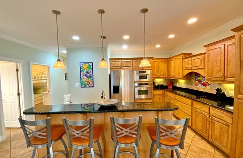 Morgantown House | Aug & Sept Discounted! Great views, pools, tennis