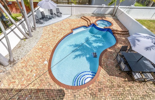 Olympia Heights House | August and September Sale! Private Pool, Grill, Near Coral Gables & MIA Airport