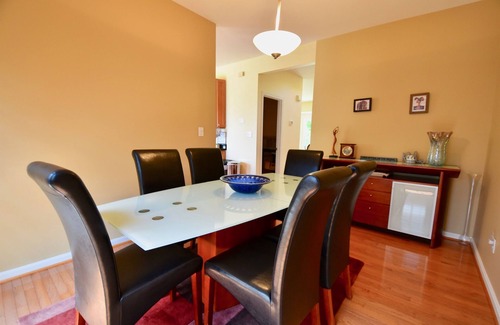 Royal Oak House | AUGUST Bookings, 15% Off. Near St.Michaels/Easton Waterfront, Dock,Hot Tub.