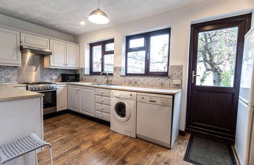 Hanham Apartment | August Discount - Long Stay - Contractors
