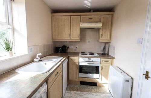 Swindon Apartment | August Discount - Long Stay - Contractors