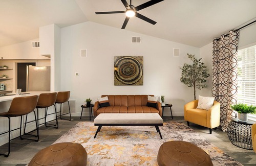 Sanford House | August Escape! Soak in the hot tub & ride bikes to the Sanford Riverwalk!