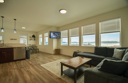 Kachemak Cabin | August/September Openings! Glacier and Mountain Views!