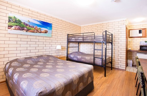 Davenport Hotel | Augusta Budget Motel