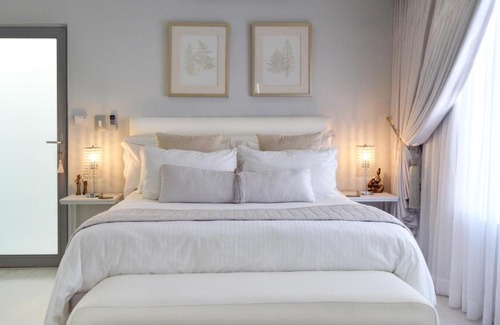 Eldoraigne House | Augusta Palms - White Room