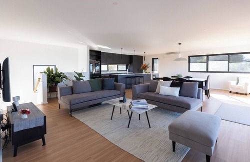 Augusta House | Augusta River View House- Bilya Mia