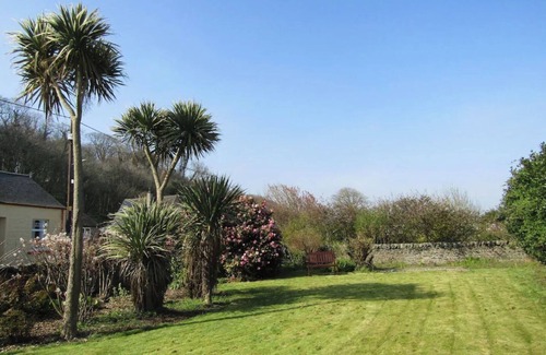 Sandhead House | Auld Schoolhouse Sleeps 8 (3 Bedroom)