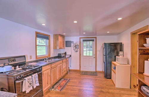 Middlesex House | 'Aunt Al's Place' Home on Canandaigua Lake w/Deck