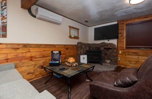 Lampe House | Aunt B's Cabin in the Woods @ The Overlook Cabins
