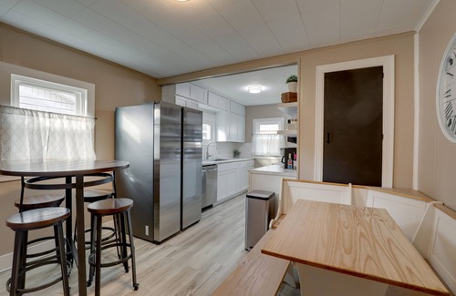 Quincy House | Aunt Lele's Cozy Cottage