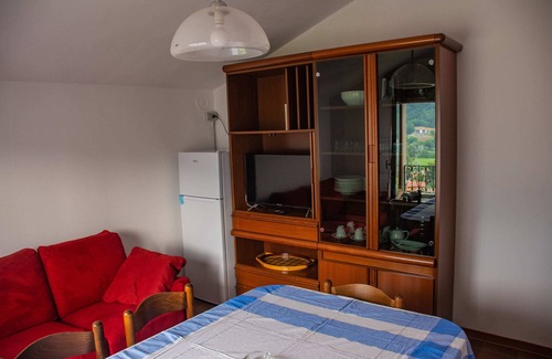 Monasterolo del Castello Apartment | Aunt Maria's - Torrezzo Apartment. Your terrace on Lake Endine