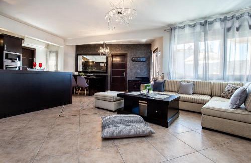 Potos Apartment | Aura House