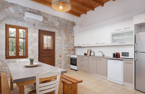 Neo Itilo Villa | Aura Seafront Villa