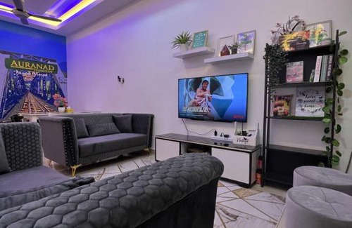 Kusial House | Auranad Guest House Tanah Merah Wifi-Netflix