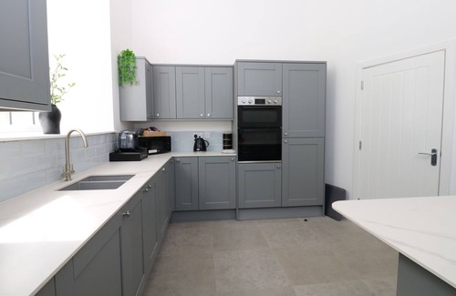 Lanehead House | AURELIAN HOUSE, pet friendly, with hot tub in St John's Chapel