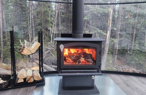 Rock Lake House | AuroraSphere Transparent Dome on Wilderness Trail -Secluded with Vista Views