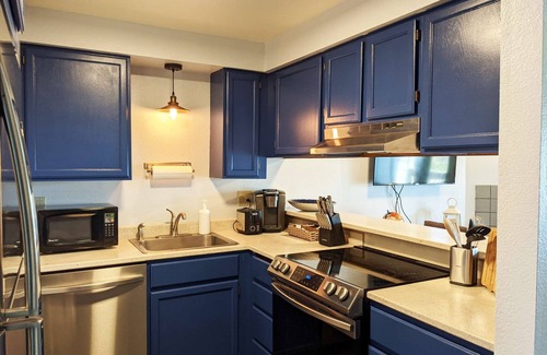 Ocean Shores Condo | Aurora 1 Bedroom Oceanfront Condo - Pet Friendly