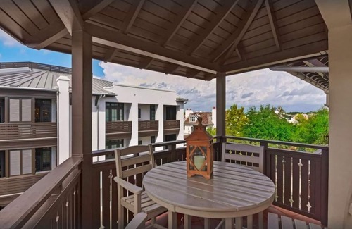 Seacrest Beach Condo | Aurora Beachy - Parkside Rosemary Beach