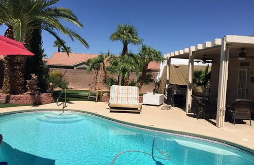 Silverado Ranch House | Aurora Bungalow House. 3 bdrm, Private Pool/Spa, 3 hole Putting Green