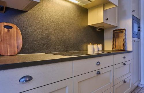 Lommel Apartment | Aurora City Apartment